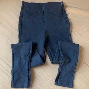 Woman’s stretchy pants, size xs/s, gray